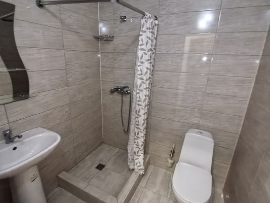 Продам однокомнатную (1-комн.) квартиру, Лазурная ул, 11, Витязево с