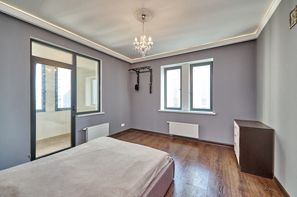 Продам трехкомнатную (3-комн.) квартиру, Кронштадтский б-р, 6к5, Москва г