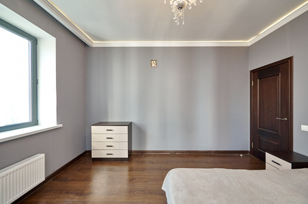 Продам трехкомнатную (3-комн.) квартиру, Кронштадтский б-р, 6к5, Москва г