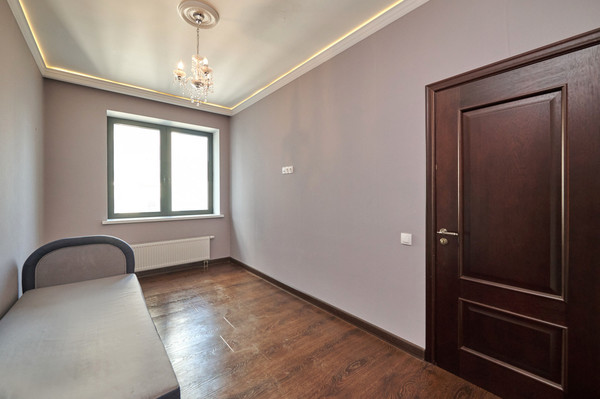 Продам трехкомнатную (3-комн.) квартиру, Кронштадтский б-р, 6к5, Москва г