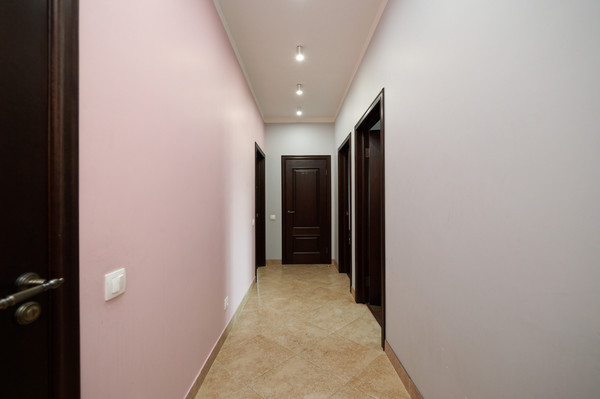 Продам трехкомнатную (3-комн.) квартиру, Кронштадтский б-р, 6к5, Москва г