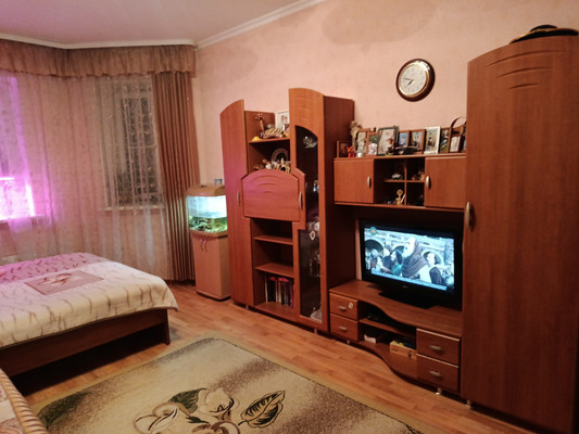 Продам трехкомнатную (3-комн.) квартиру, Сиреневая ул, 7, Озерецкое с