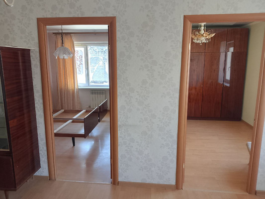 Продам трехкомнатную (3-комн.) квартиру, Таганрогская ул, 135/2, Ростов-на-Дону г