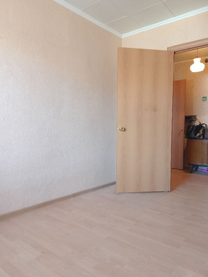 Продам трехкомнатную (3-комн.) квартиру, Таганрогская ул, 135/2, Ростов-на-Дону г