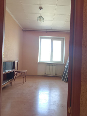 Продам трехкомнатную (3-комн.) квартиру, Таганрогская ул, 135/2, Ростов-на-Дону г