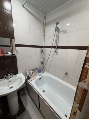 Продам двухкомнатную (2-комн.) квартиру, Шолохова пр-кт, 195, Ростов-на-Дону г