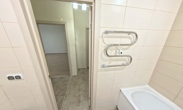 Продам однокомнатную (1-комн.) квартиру, Новочерёмушкинская ул, 56/3к4, Москва г