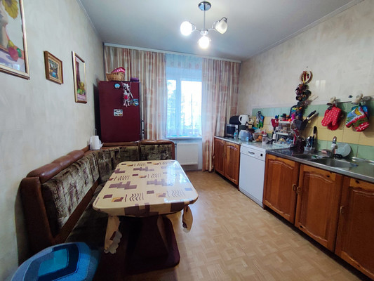 Продам двухкомнатную (2-комн.) квартиру, Ленинградская ул, 4, Костомукша г