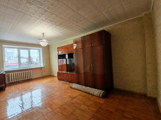 Продам двухкомнатную (2-комн.) квартиру, Ленина ул, 37, Майкоп г