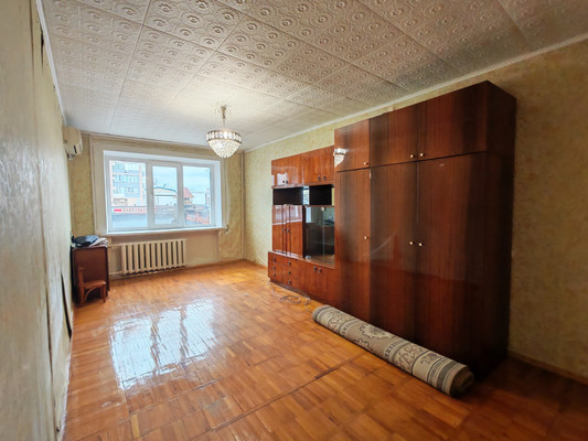 Продам двухкомнатную (2-комн.) квартиру, Ленина ул, 37, Майкоп г