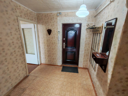 Продам двухкомнатную (2-комн.) квартиру, Ленина ул, 37, Майкоп г