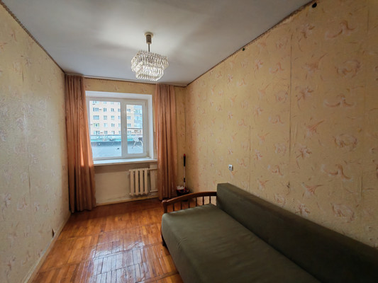 Продам двухкомнатную (2-комн.) квартиру, Ленина ул, 37, Майкоп г