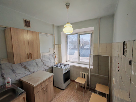 Продам двухкомнатную (2-комн.) квартиру, Ленина ул, 37, Майкоп г