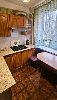 Продам трехкомнатную (3-комн.) квартиру, Кубинская ул, 40, Санкт-Петербург г