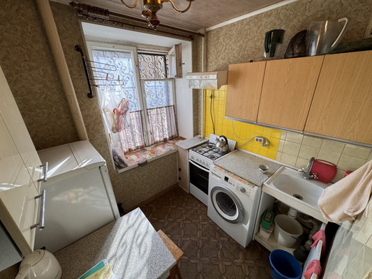 Продам двухкомнатную (2-комн.) квартиру, Измайловский б-р, 32/23к1, Москва г