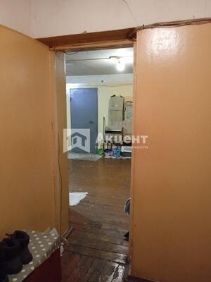 Продам комнату в 10-комн. квартире, Слесарный пер, 13, Иваново г