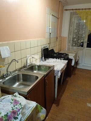 Продам комнату в 10-комн. квартире, Слесарный пер, 13, Иваново г