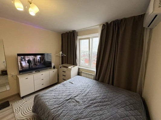 Продам двухкомнатную (2-комн.) квартиру, Симферопольская ул, 18, Краснодар г