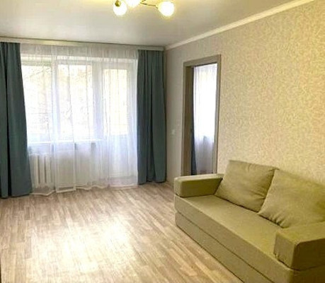 Продам двухкомнатную (2-комн.) квартиру, Калинина пр-кт, 61, Калининград г