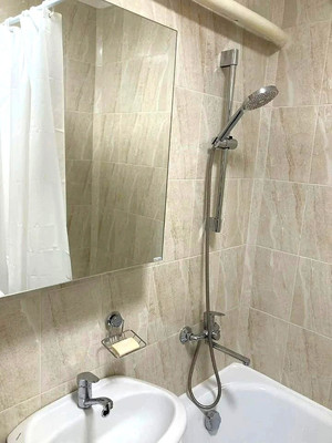 Продам двухкомнатную (2-комн.) квартиру, Калинина пр-кт, 61, Калининград г