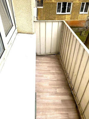 Продам двухкомнатную (2-комн.) квартиру, Калинина пр-кт, 61, Калининград г