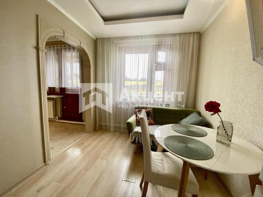 Продам трехкомнатную (3-комн.) квартиру, Мира ул, 69К3, Кохма г