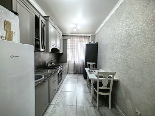 Продам двухкомнатную (2-комн.) квартиру, Ошнокова ул, 17кА, Нарткала г