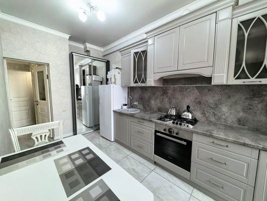 Продам двухкомнатную (2-комн.) квартиру, Ошнокова ул, 17кА, Нарткала г