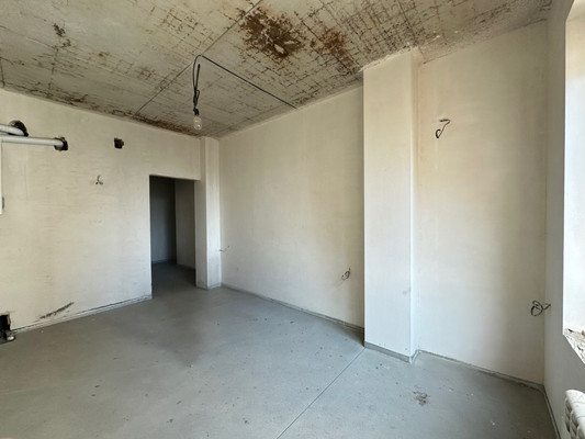 Продам трехкомнатную (3-комн.) квартиру, Ашурова ул, 22, Нальчик г