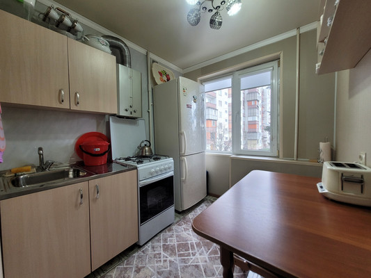 Продам двухкомнатную (2-комн.) квартиру, Угнич ул, 9, Баксан г