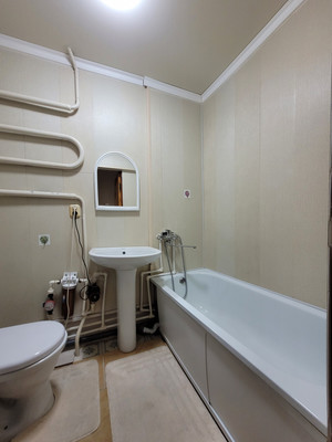 Продам двухкомнатную (2-комн.) квартиру, Угнич ул, 9, Баксан г