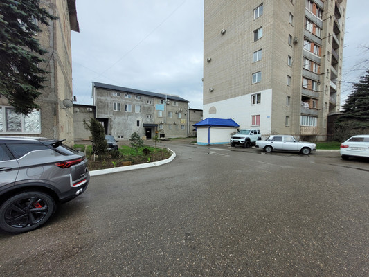 Продам двухкомнатную (2-комн.) квартиру, Угнич ул, 9, Баксан г