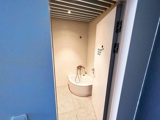 Продам трехкомнатную (3-комн.) квартиру, Зорге ул, 9к2, Москва г