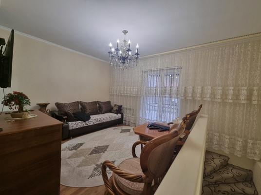 Продам двухкомнатную (2-комн.) квартиру, Братьев Беровых ул, 70, Нальчик г