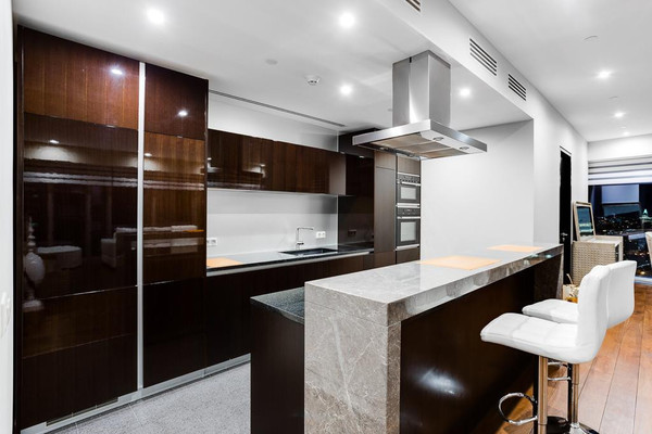 Продам трехкомнатную (3-комн.) квартиру, 1-й Красногвардейский проезд, 21к2, Москва г