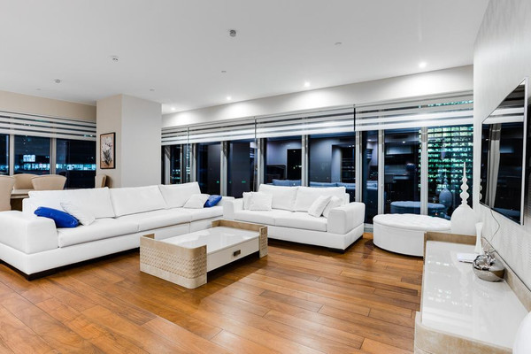 Продам трехкомнатную (3-комн.) квартиру, 1-й Красногвардейский проезд, 21к2, Москва г