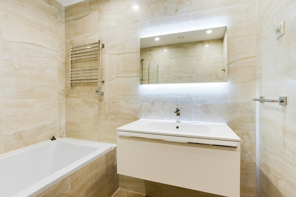 Продам трехкомнатную (3-комн.) квартиру, 1-й Красногвардейский проезд, 21к2, Москва г