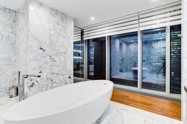 Продам трехкомнатную (3-комн.) квартиру, 1-й Красногвардейский проезд, 21к2, Москва г