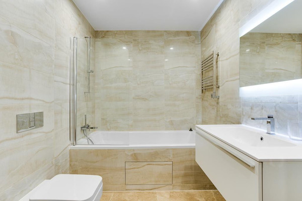 Продам трехкомнатную (3-комн.) квартиру, 1-й Красногвардейский проезд, 21к2, Москва г