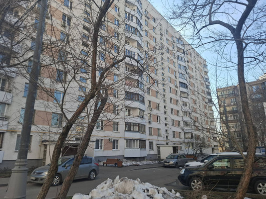 Продам трехкомнатную (3-комн.) квартиру, Бригадирский пер, 3-5, Москва г