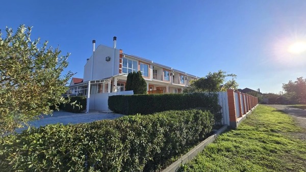 Продам таунхаус, Кубанская ул, 2кв, Витязево с, 0 км от города