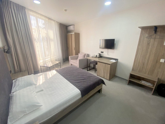 Продам однокомнатную (1-комн.) квартиру, Тургенева ул, 252, Анапа г