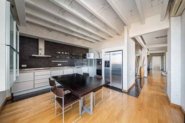 Продам трехкомнатную (3-комн.) квартиру, Авиационная ул, 79ка, Москва г