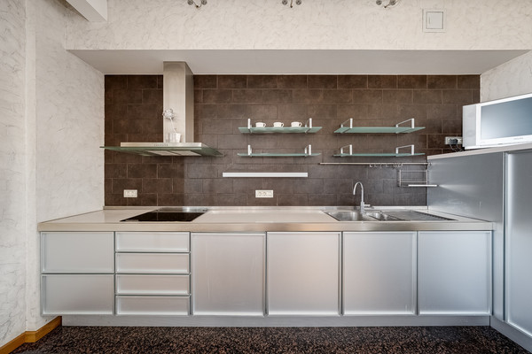 Продам трехкомнатную (3-комн.) квартиру, Авиационная ул, 79ка, Москва г