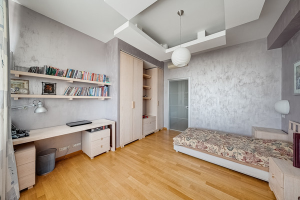 Продам трехкомнатную (3-комн.) квартиру, Авиационная ул, 79ка, Москва г