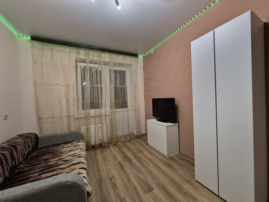 Продам однокомнатную (1-комн.) квартиру, Красина ул, 53, Цемдолина с