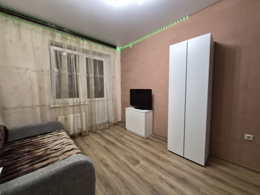 Продам однокомнатную (1-комн.) квартиру, Красина ул, 53, Цемдолина с