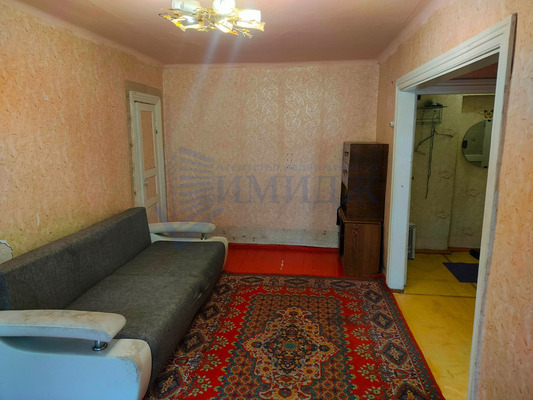 Продам двухкомнатную (2-комн.) квартиру, Сурикова ул, 36, Красноярск г