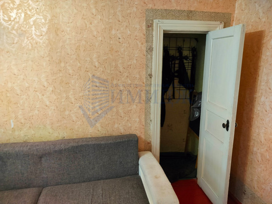 Продам двухкомнатную (2-комн.) квартиру, Сурикова ул, 36, Красноярск г