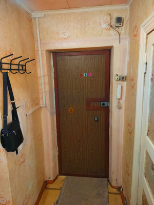 Продам двухкомнатную (2-комн.) квартиру, Сурикова ул, 36, Красноярск г